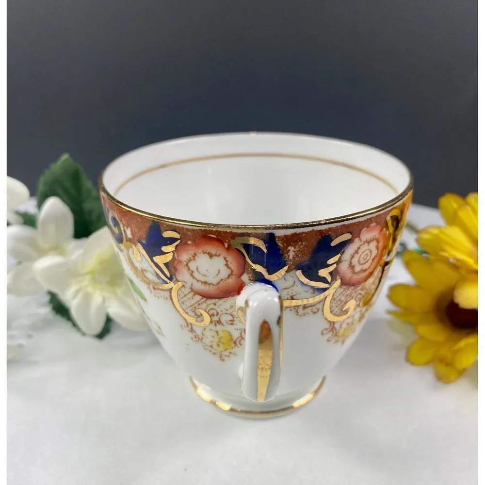 Rosina‎ England tea cup saucer, floral teacup gold trim, rare finding.